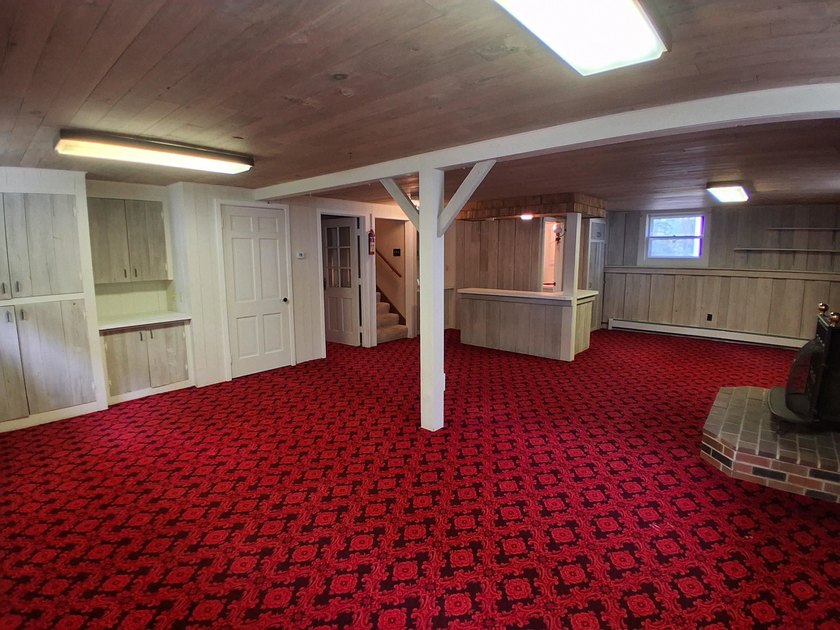 Welcome to 1232 Driftwood Drive-a cherished, one-owner custom - photo 23