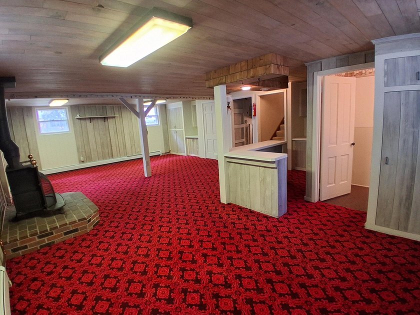 Welcome to 1232 Driftwood Drive-a cherished, one-owner custom - photo 24