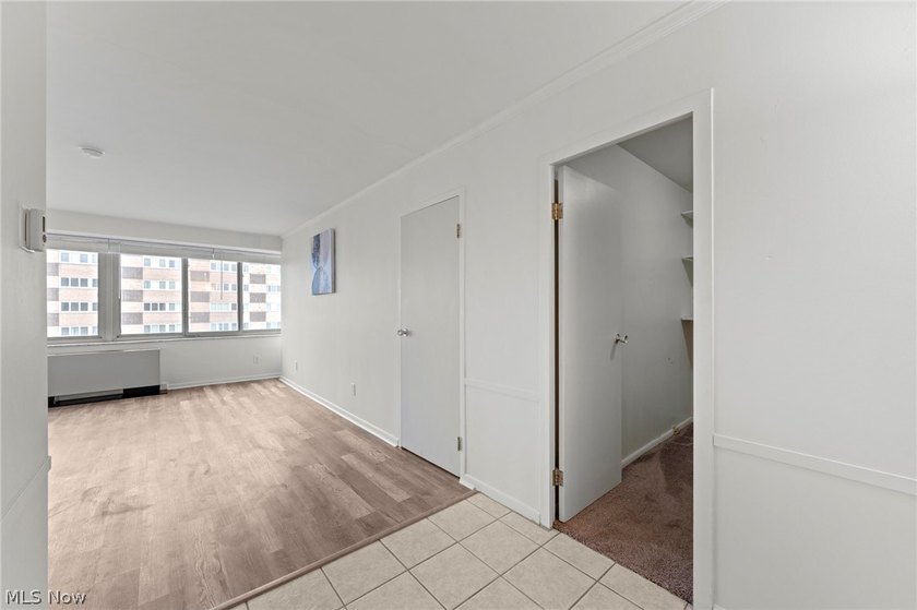 Spacious efficiency unit with ample closet space in a prime - photo 7