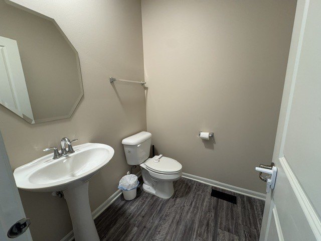 WELCOME TO THIS GORGEOUS TWO-STORY TOWNHOME THAT OFFERS THE - photo 9