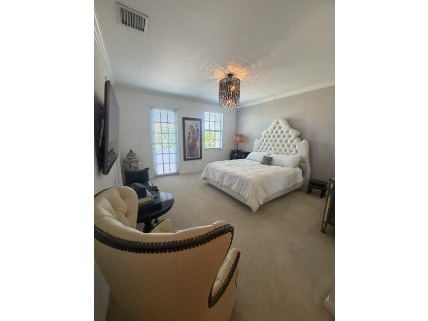 Location &amp; Luxury! Super low 300/m HOA, on prime lot, spacious - photo 24
