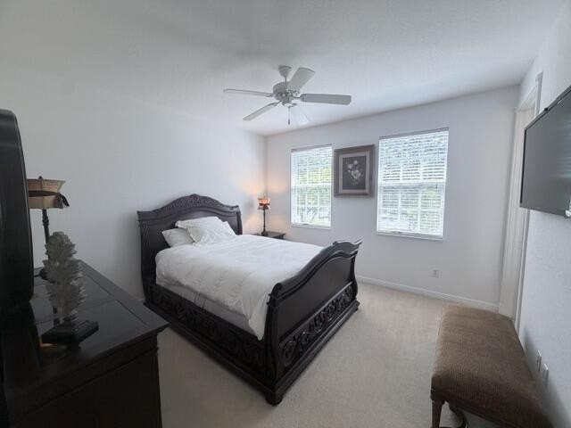 Location &amp; Luxury! Super low 300/m HOA, on prime lot, spacious - photo 39