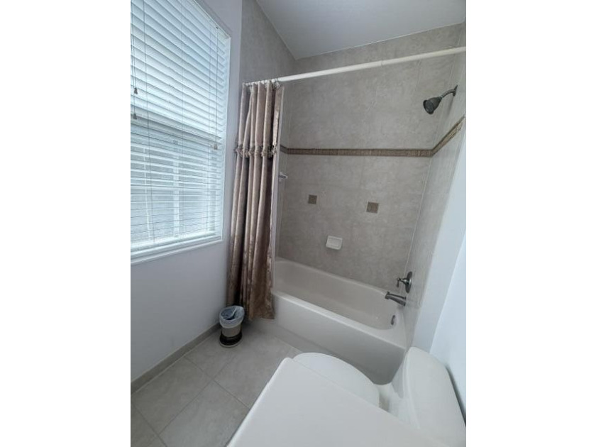 Location &amp; Luxury! Super low 300/m HOA, on prime lot, spacious - photo 41