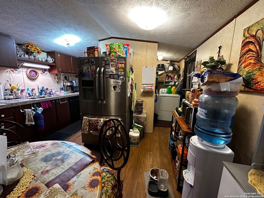 Welcome to the highly desired Waterwood subdivision in the Sandy - photo 8