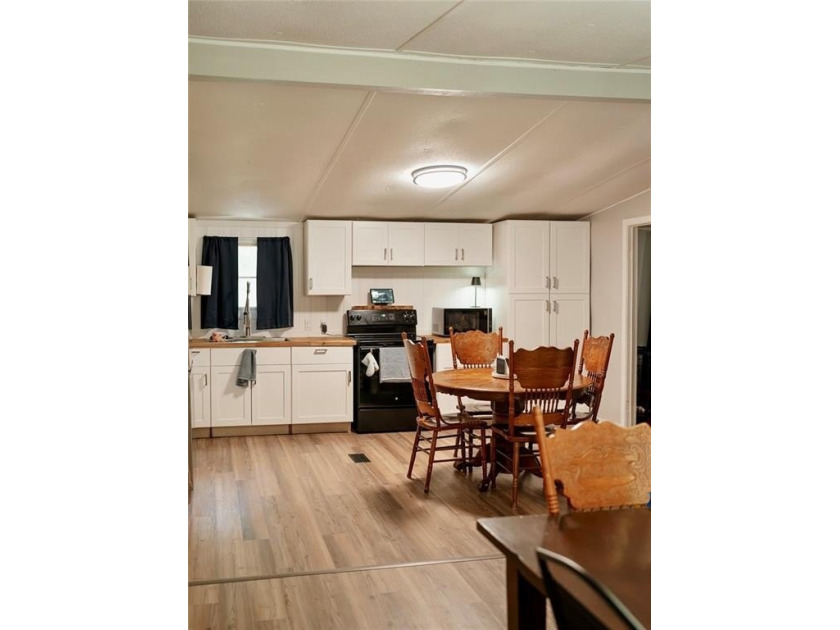 ***Motivated seller, please bring all offers!*** Welcome to your - photo 2