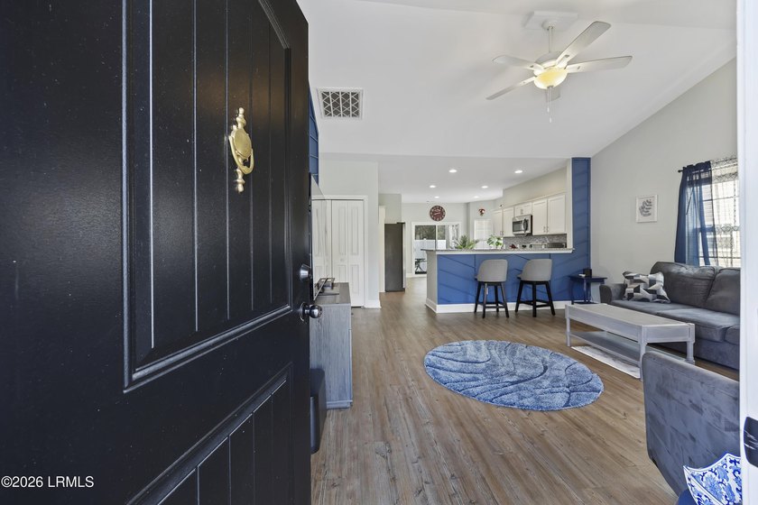 Enjoy easy, single-level living in this beautifully designed - photo 4