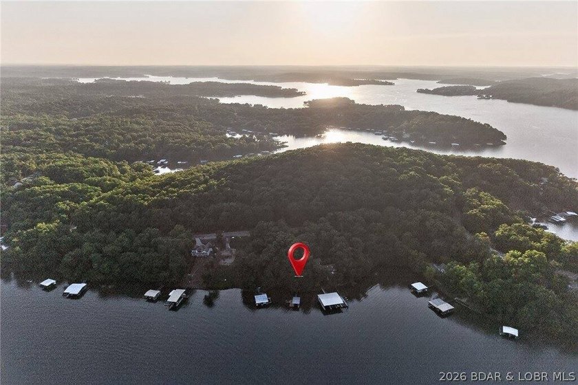 Experience the best of Lake of the Ozarks living in this - photo 2
