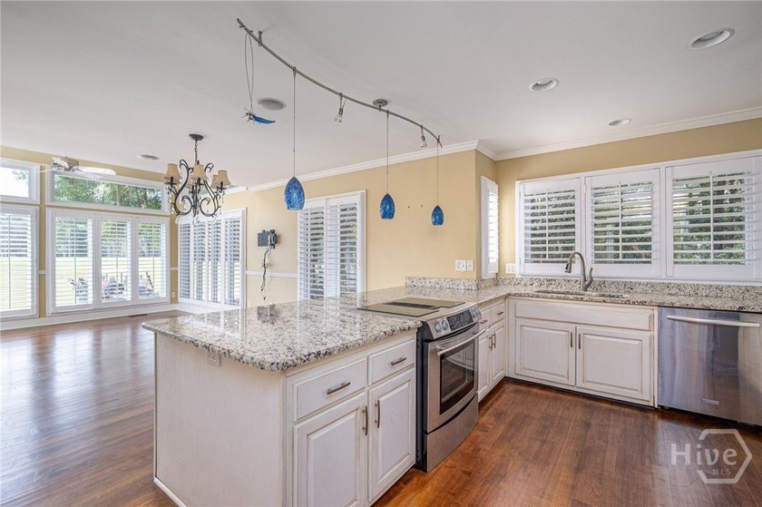 Experience the best of Golf Course living at The Landings! This - photo 14