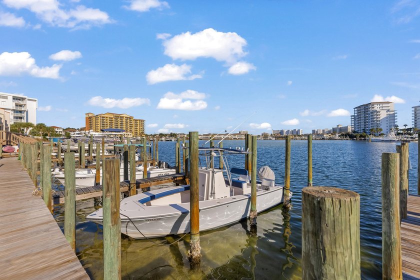 **UNDER APPRAISED VALUE for QUICK SALE** ***BOATERS &amp; - photo 9