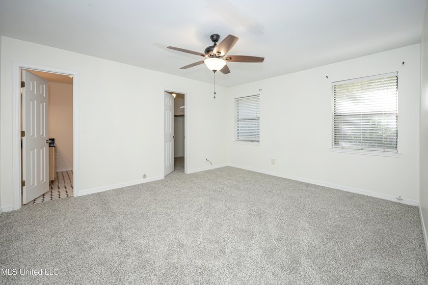 Located close to downtown Ocean Springs, a quick bicycle or walk - photo 19