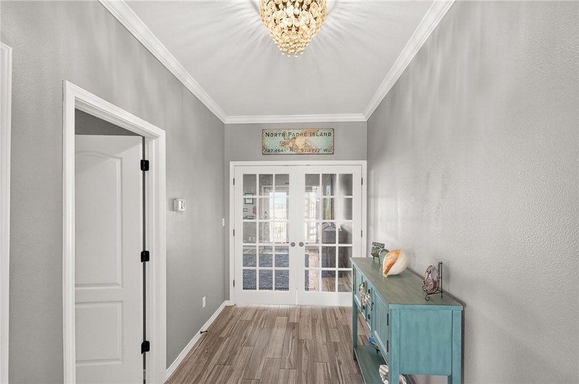 PRIME LOCATION! BEACH &amp; GULF VIEW TOWNHOME DIRECTLY ACROSS FROM - photo 20