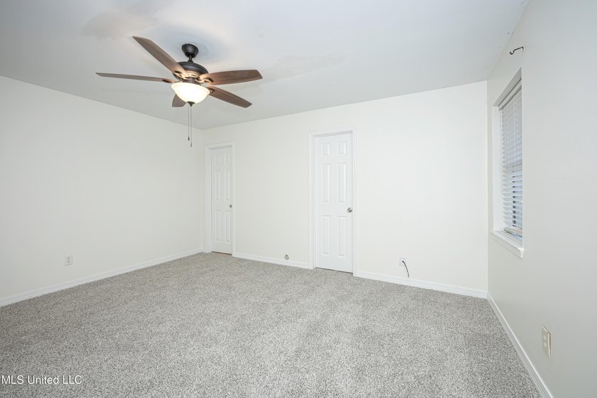 Located close to downtown Ocean Springs, a quick bicycle or walk - photo 21