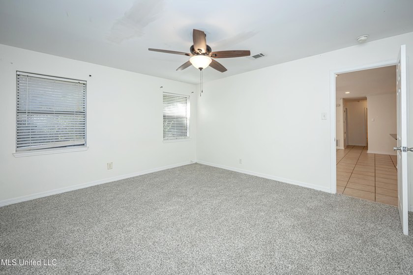 Located close to downtown Ocean Springs, a quick bicycle or walk - photo 23