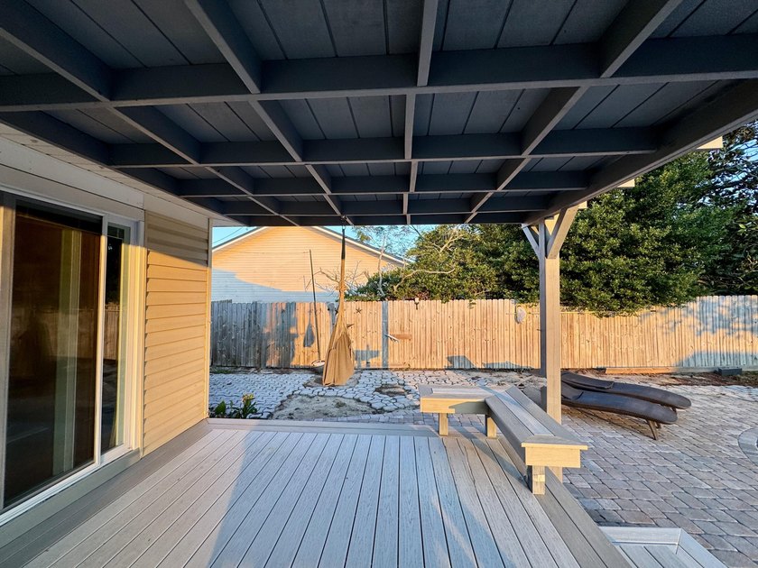 Lowest priced 4-bedroom in Destin with a private pool! Situated - photo 6