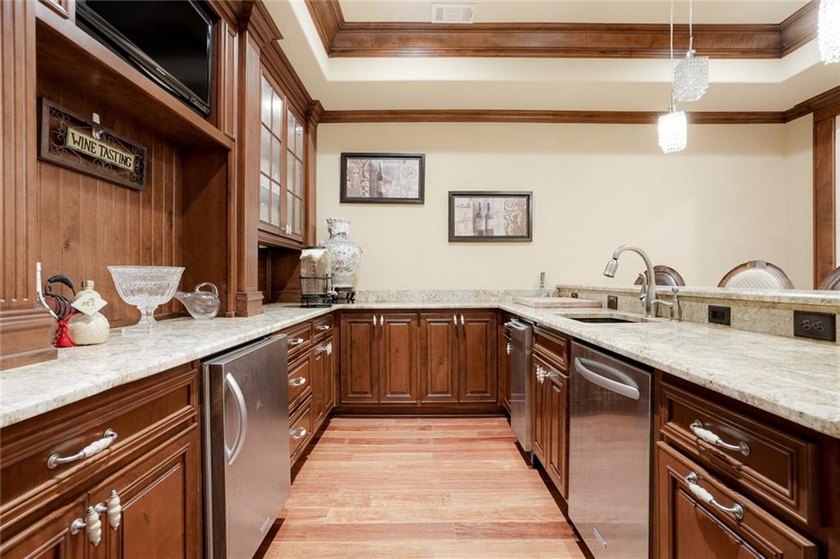 Perfectly positioned within the prestigious gated golf community - photo 40
