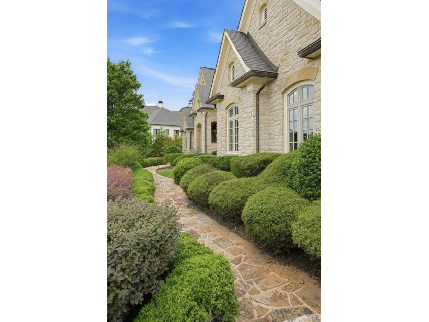 Perfectly positioned within the prestigious gated golf community - photo 49