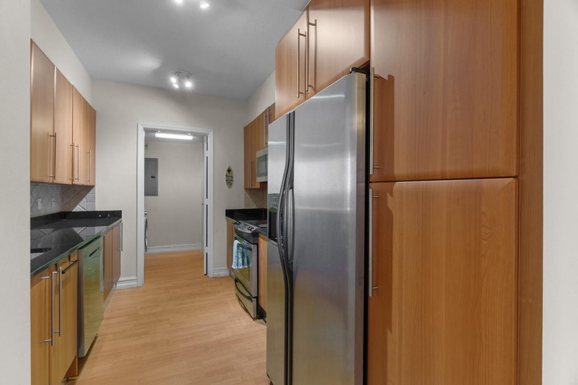 Welcome to 1 Ocean Boulevard- Resort style living in a prime - photo 11