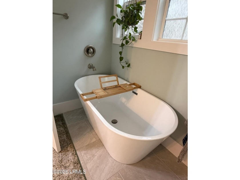 Welcome to Royal Pines on Lady's Island, where Lowcountry living - photo 9