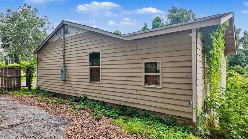 Rare opportunity to acquire two adjacent commercial properties - photo 44