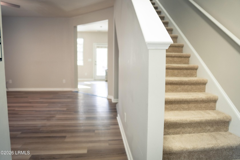 Bright, spacious, and move-in ready, this 4-bedroom, 3-bath home - photo 5