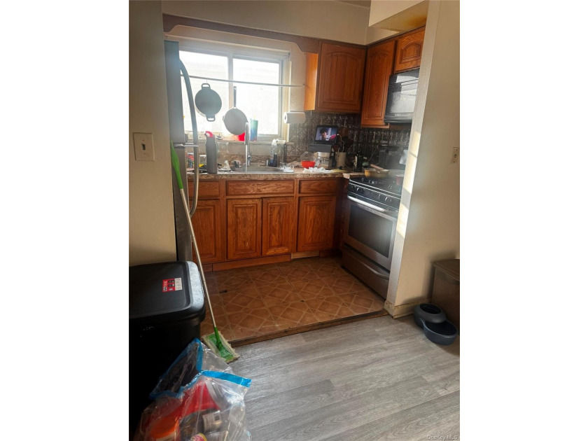 Investor's dream! Wakefield, The Bronx; delivers this amaizing 6 - photo 12