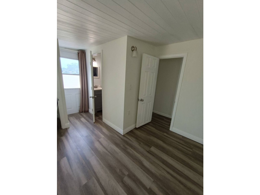 2 Beds 2 Baths - House 4000 24th St N, St Petersburg, FL - photo 15