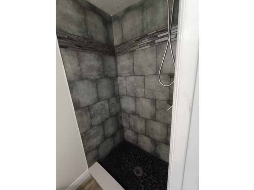 2 Beds 2 Baths - House 4000 24th St N, St Petersburg, FL - photo 18