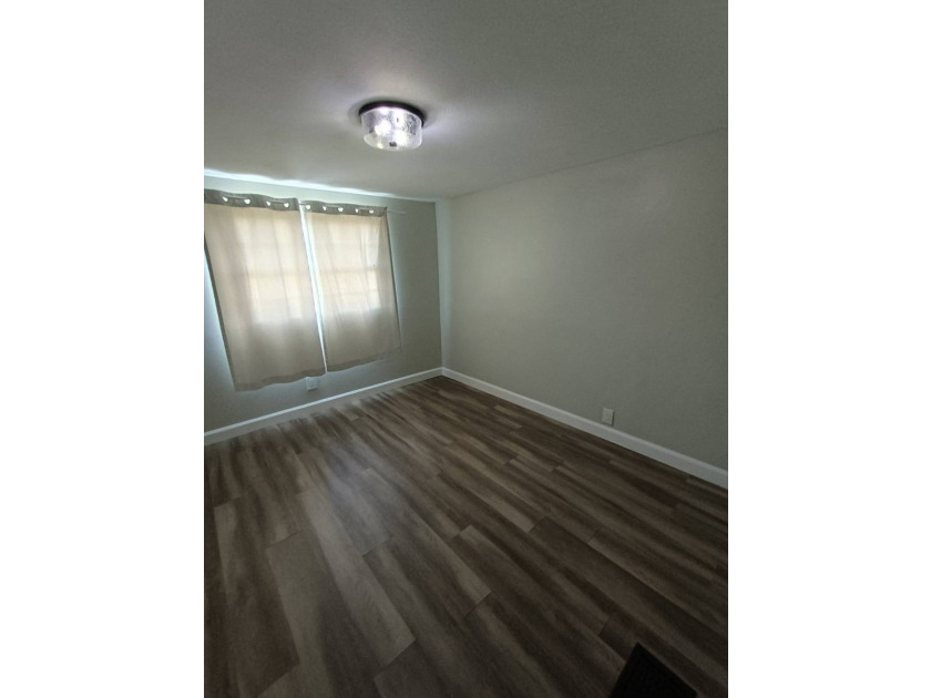 2 Beds 2 Baths - House 4000 24th St N, St Petersburg, FL - photo 19