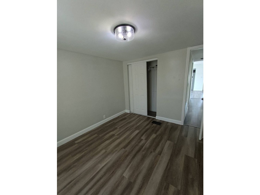 2 Beds 2 Baths - House 4000 24th St N, St Petersburg, FL - photo 20
