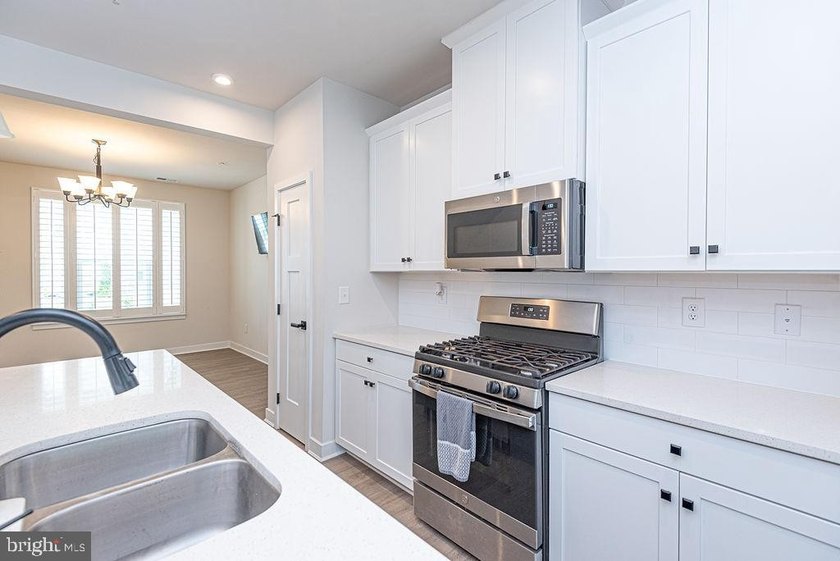 Welcome to 11029 Augusta Lane #4 in the prestigious River Run - photo 20