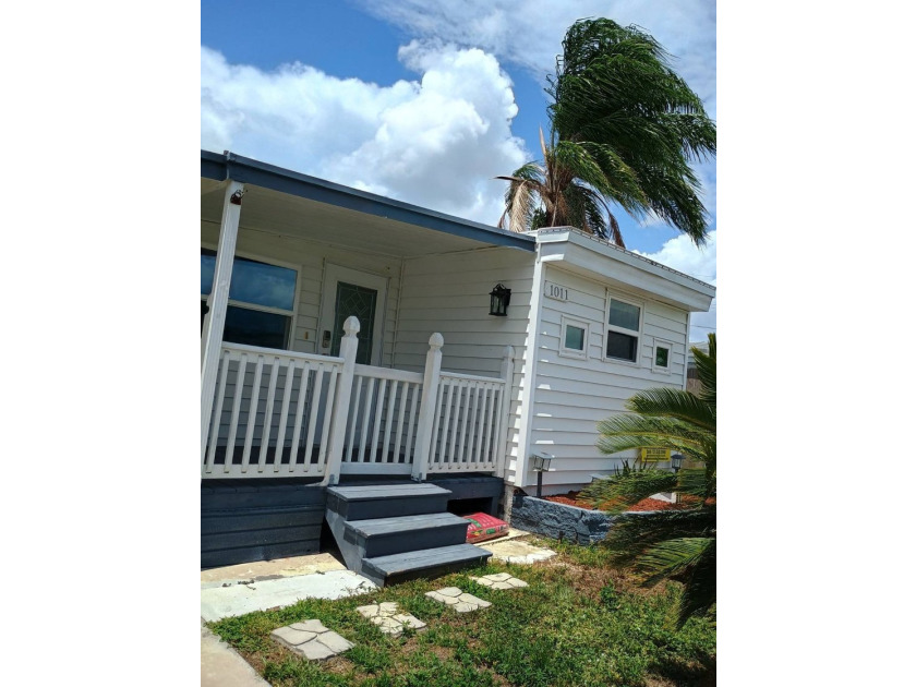2 Beds 2 Baths - House 4000 24th St N, St Petersburg, FL - photo 26