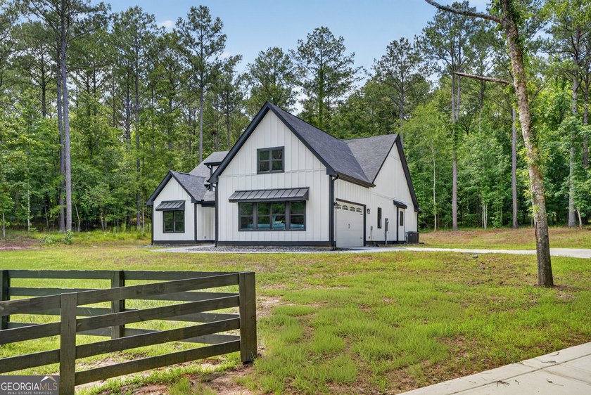 A unique opportunity to own a true LUXURY ESTATE on more than 5 - photo 3