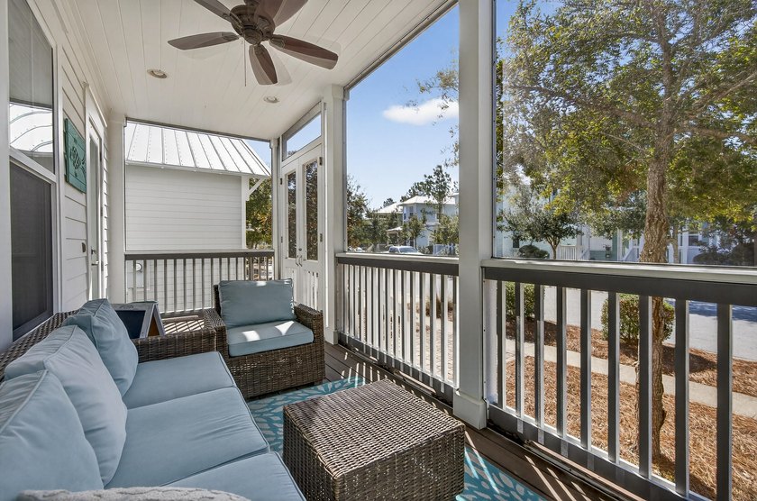 BEST PRICED 4 BEDROOM WITH A YARD. Welcome to 613 Flatwoods - photo 4