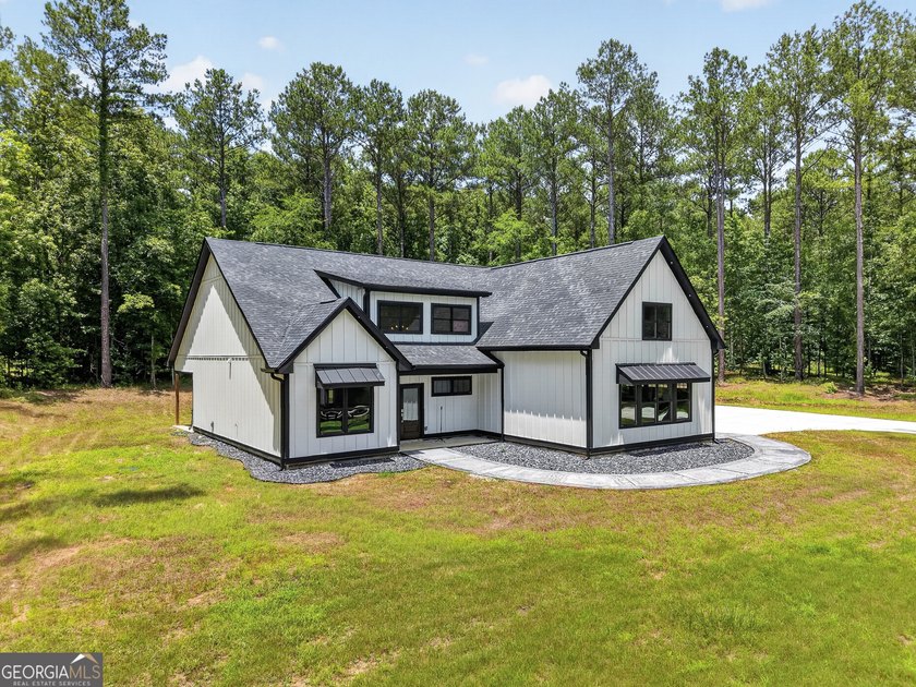 A unique opportunity to own a true LUXURY ESTATE on more than 5 - photo 9