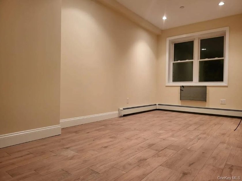 Welcome to 27 Cox Place , a well-maintained, attached brick - photo 3