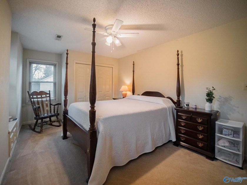 Welcome home to this beautifully renovated 4-bedroom residence - photo 20