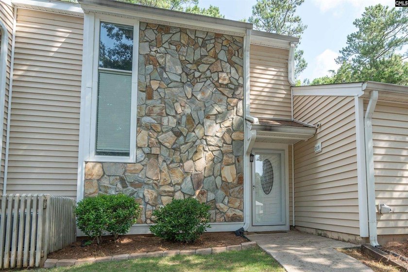 Stylish... updated... and completely move-in ready. This - photo 3