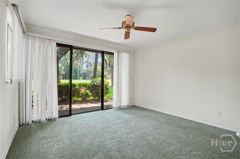 Lovely 3-bedroom, 3 bath, 1840 square feet condo/townhouse in - photo 12
