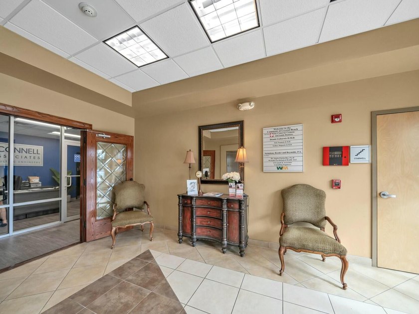 ATTENTION INVESTORS 6.4% CAP RATE on this 2 story CLASS A, FULLY - photo 15