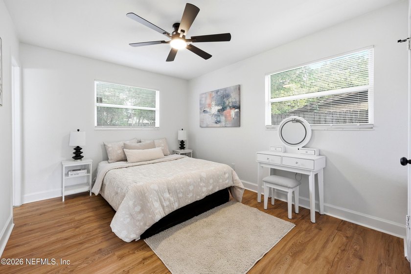 Completely renovated and move-in ready! This beautiful 4-bedroom - photo 22