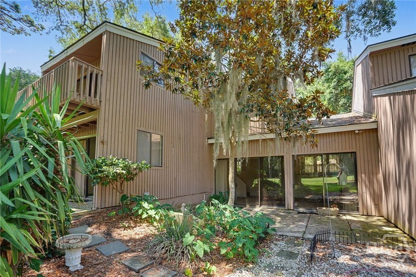 Lovely 3-bedroom, 3 bath, 1840 square feet condo/townhouse in - photo 30