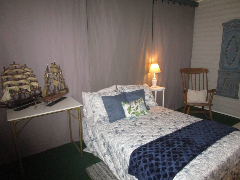 Freshly painted and move-in ready, this charming 2BD/1BA - photo 14