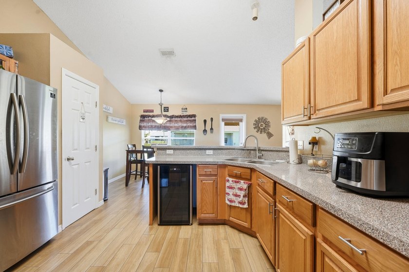 Don't miss this well-maintained 3-bedroom, 2-bath, 2-car garage - photo 13