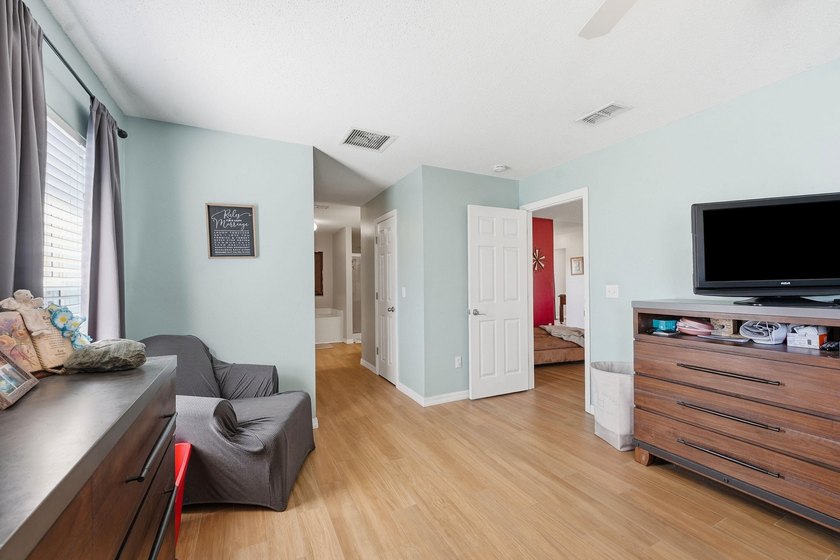 Don't miss this well-maintained 3-bedroom, 2-bath, 2-car garage - photo 20