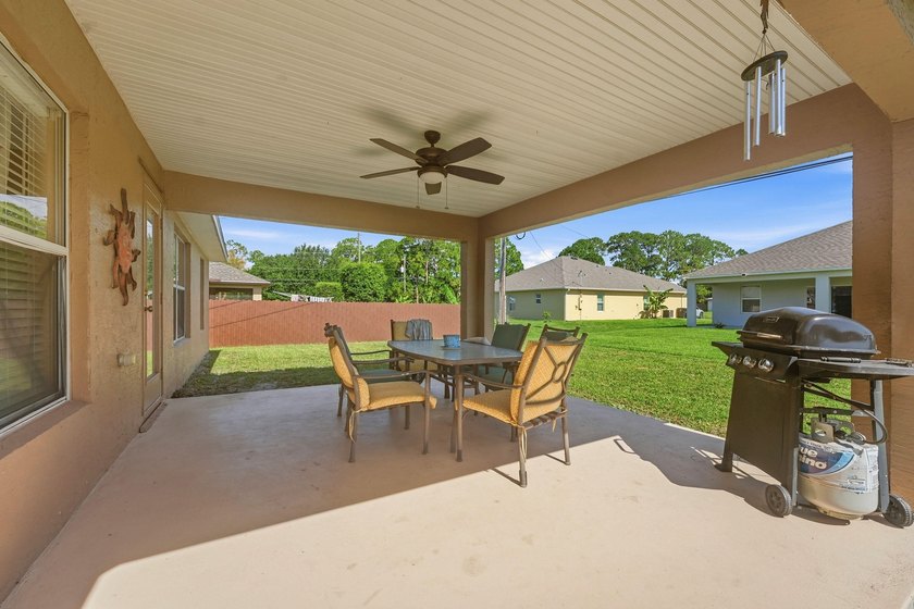 Don't miss this well-maintained 3-bedroom, 2-bath, 2-car garage - photo 32