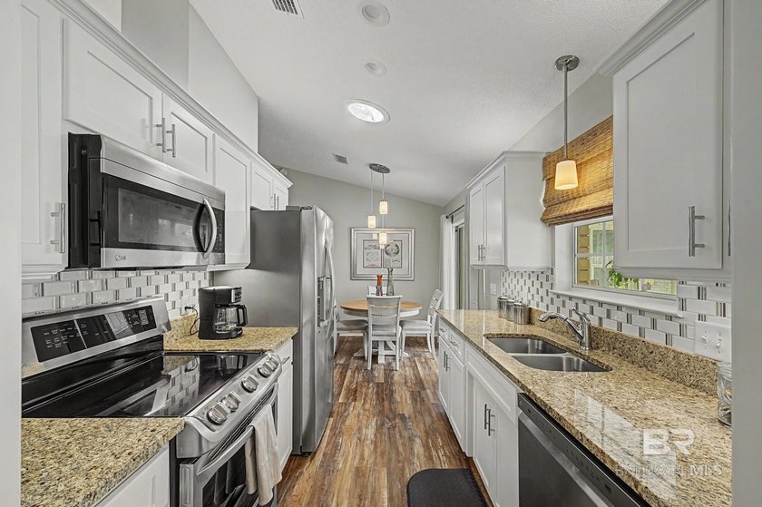 Gorgeous Coastal Home with exceptional craftsmanship and - photo 15