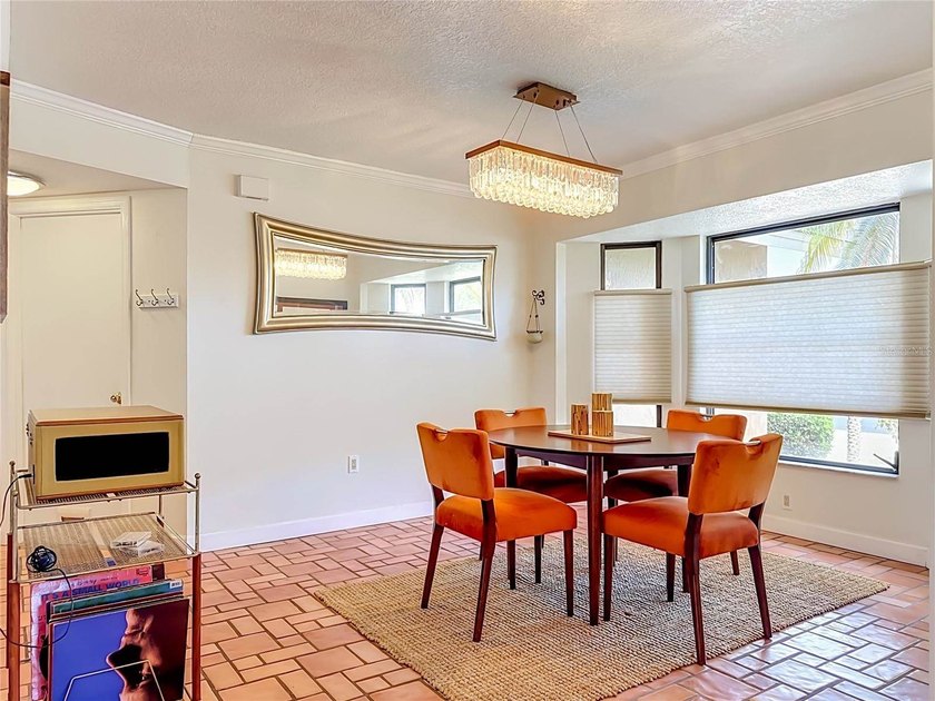 Under contract-accepting backup offers. UNDER CONTRACT - photo 9