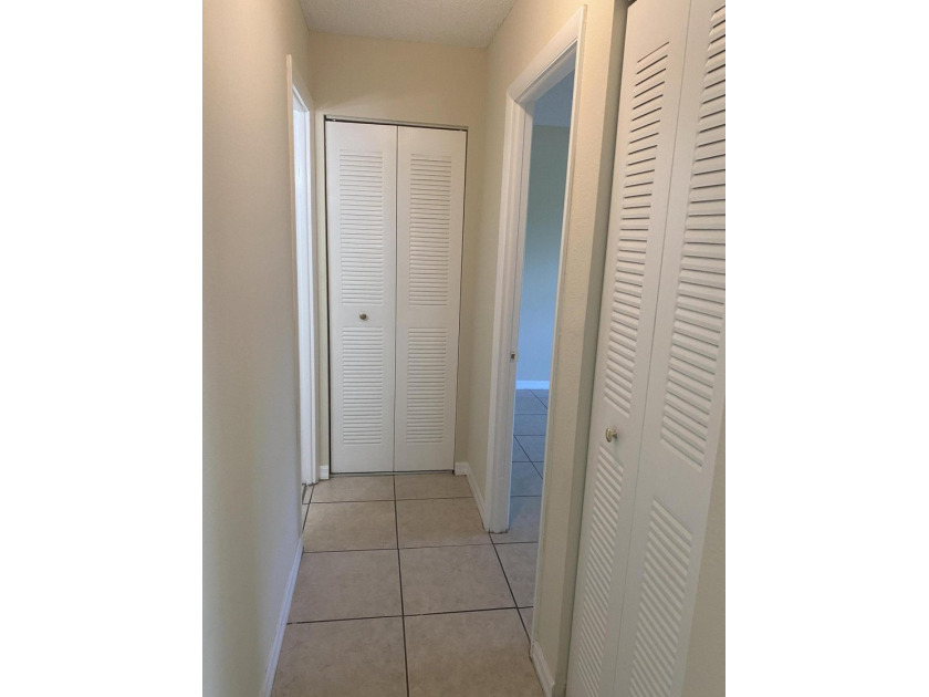 Calling INVESTORS - price to sell ! Bright and spacious 1 - photo 14