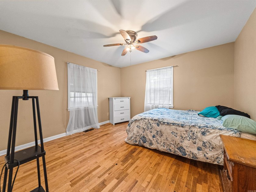 Nestled in a convenient Hot Springs location, this 3-bedroom, 1 - photo 17