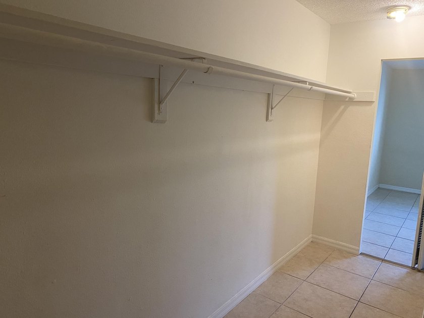 Calling INVESTORS - price to sell ! Bright and spacious 1 - photo 17